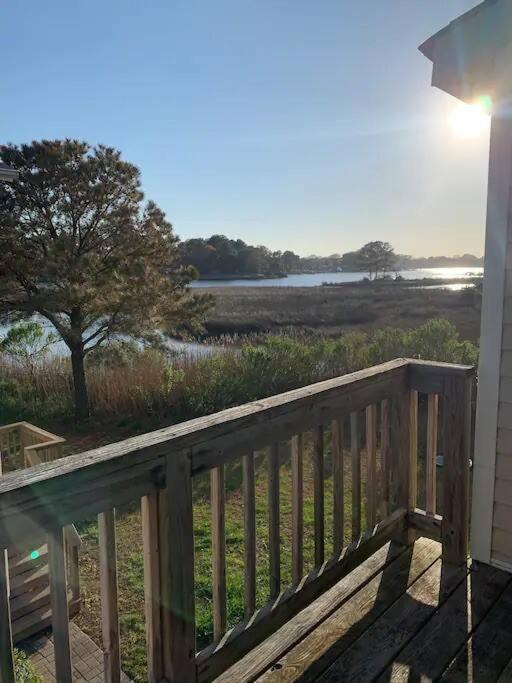 Relaxing On The Bay Apartment Norfolk Luaran gambar