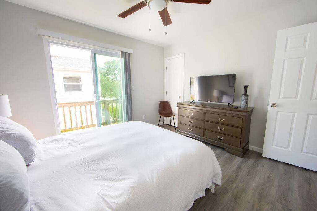 Relaxing On The Bay Apartment Norfolk Luaran gambar